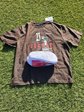 BUNDLE ALERT-Jordan Graphic Tee With Jordan Red Slippers